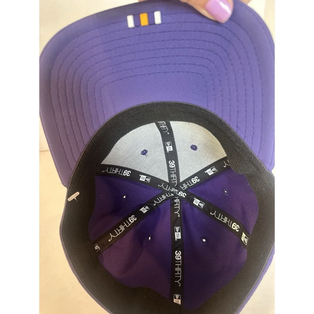 Minnesota Vikings 39Thirty Baseball Hat Fitted Purple Silver Logo Size L/XL